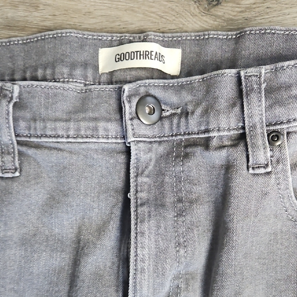 Goodthreads Men's Washed Gray Straight Jeans - Picture 2 of 6